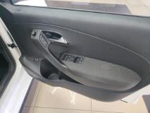 Volkswagen Polo Sedan 1.6 Comfortline Auto Zido Cars