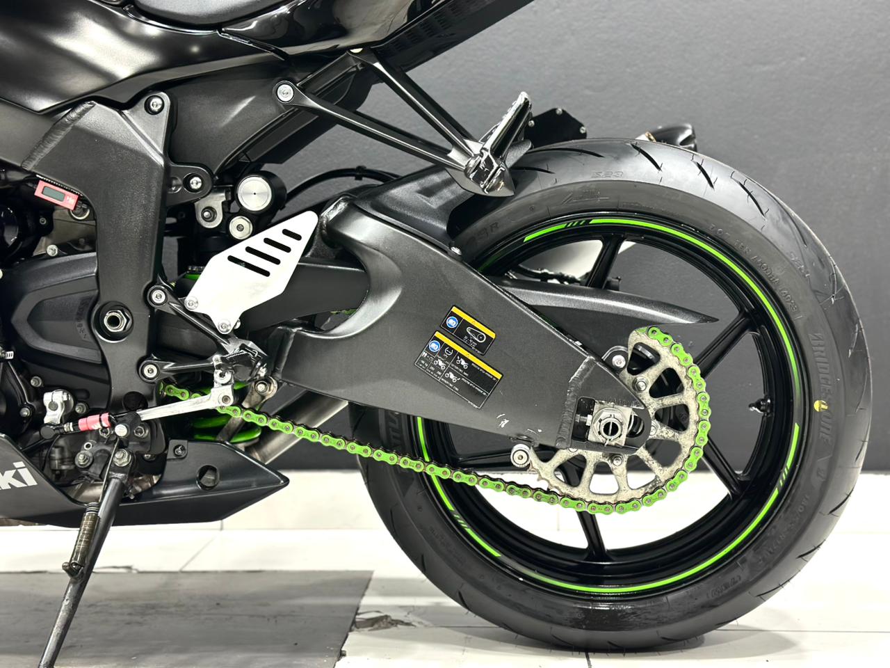 Kawasaki ZX - Bike Details