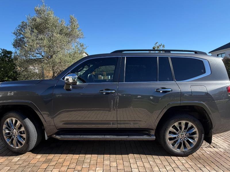 Toyota Land Cruiser 300 3.3D ZX for sale in Paarl - ID: 28531105