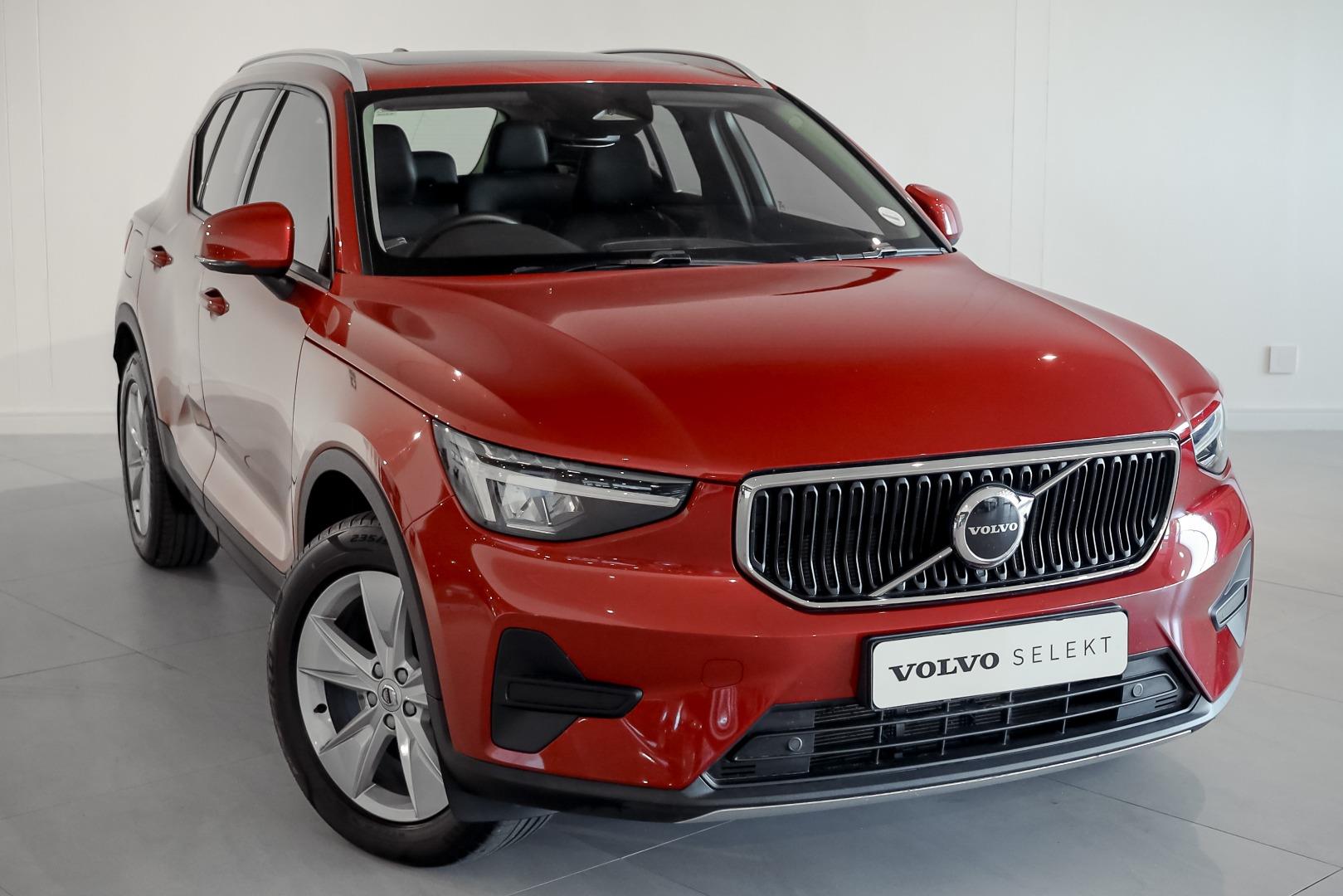 2024 Volvo XC40 B3 Essential