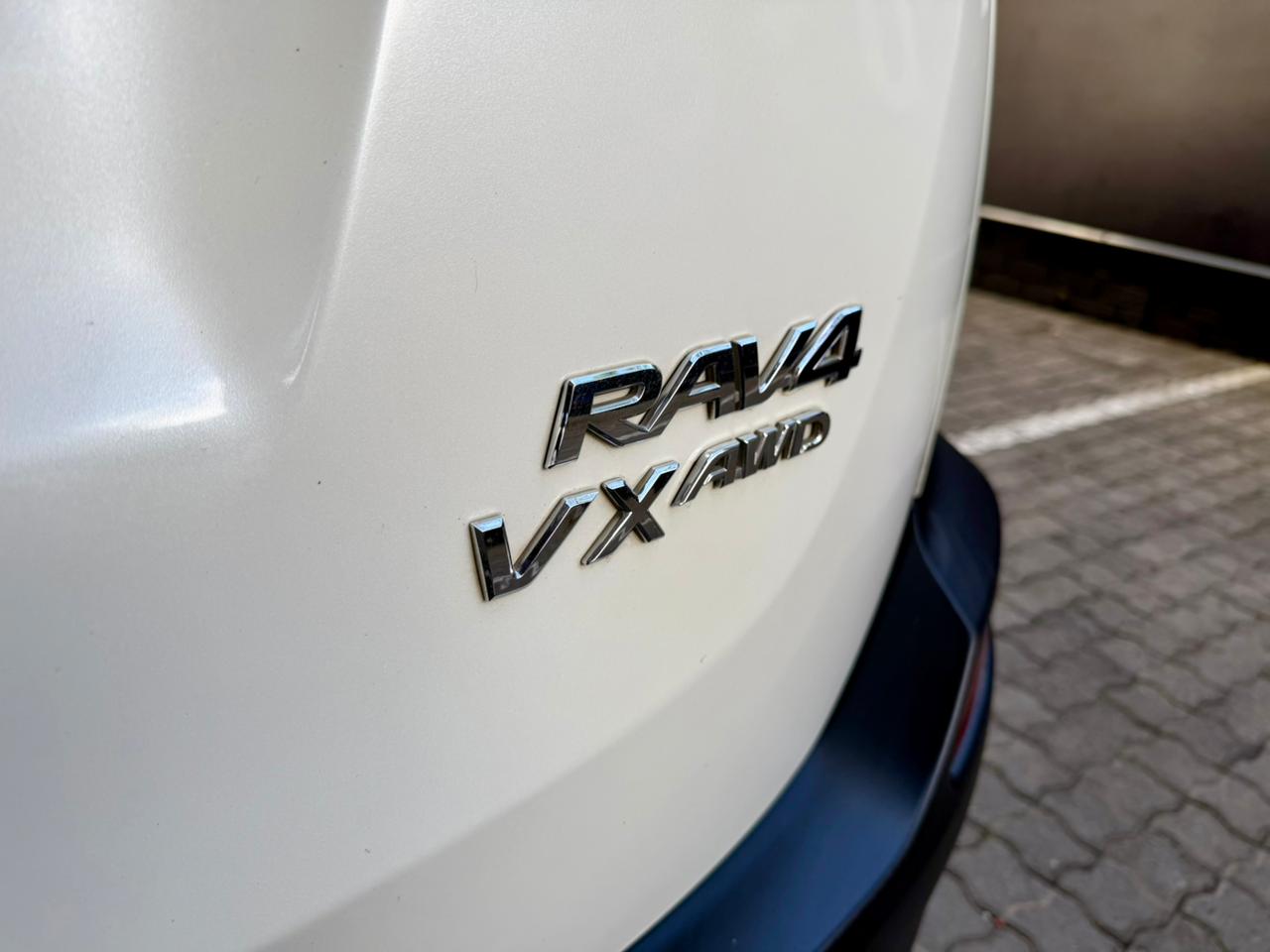 Toyota RAV4 2.2D-4D AWD VX Infinite Auto Gezina