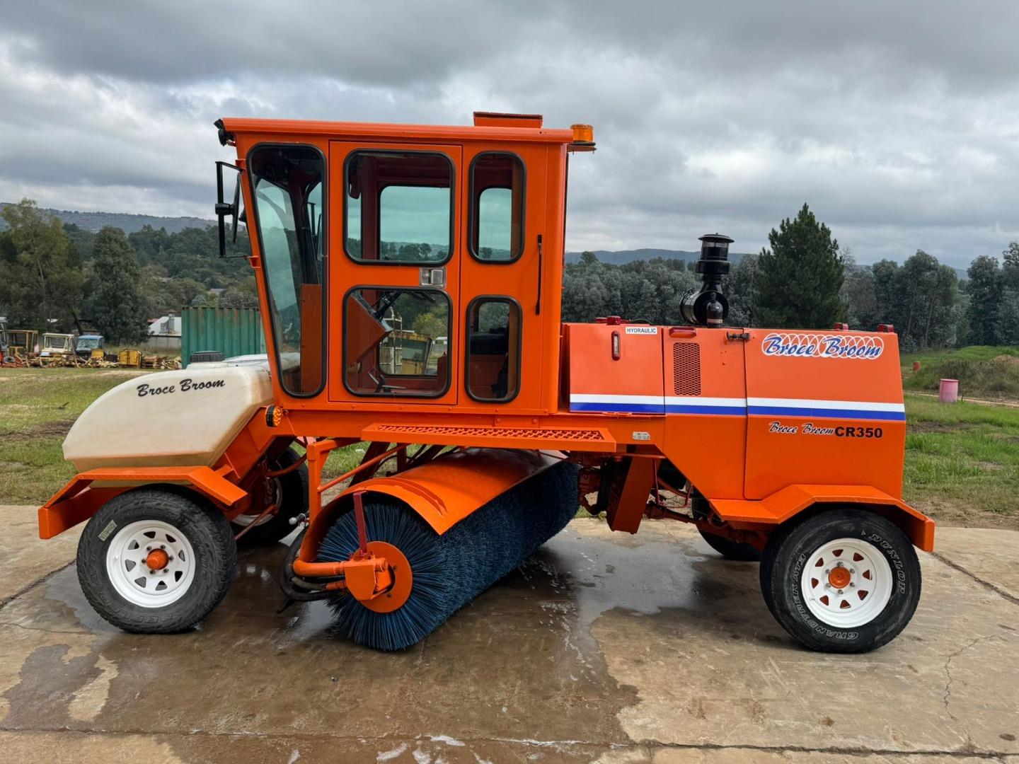 BROCE CR350 Road Sweeper Broom Vendel Equipment
