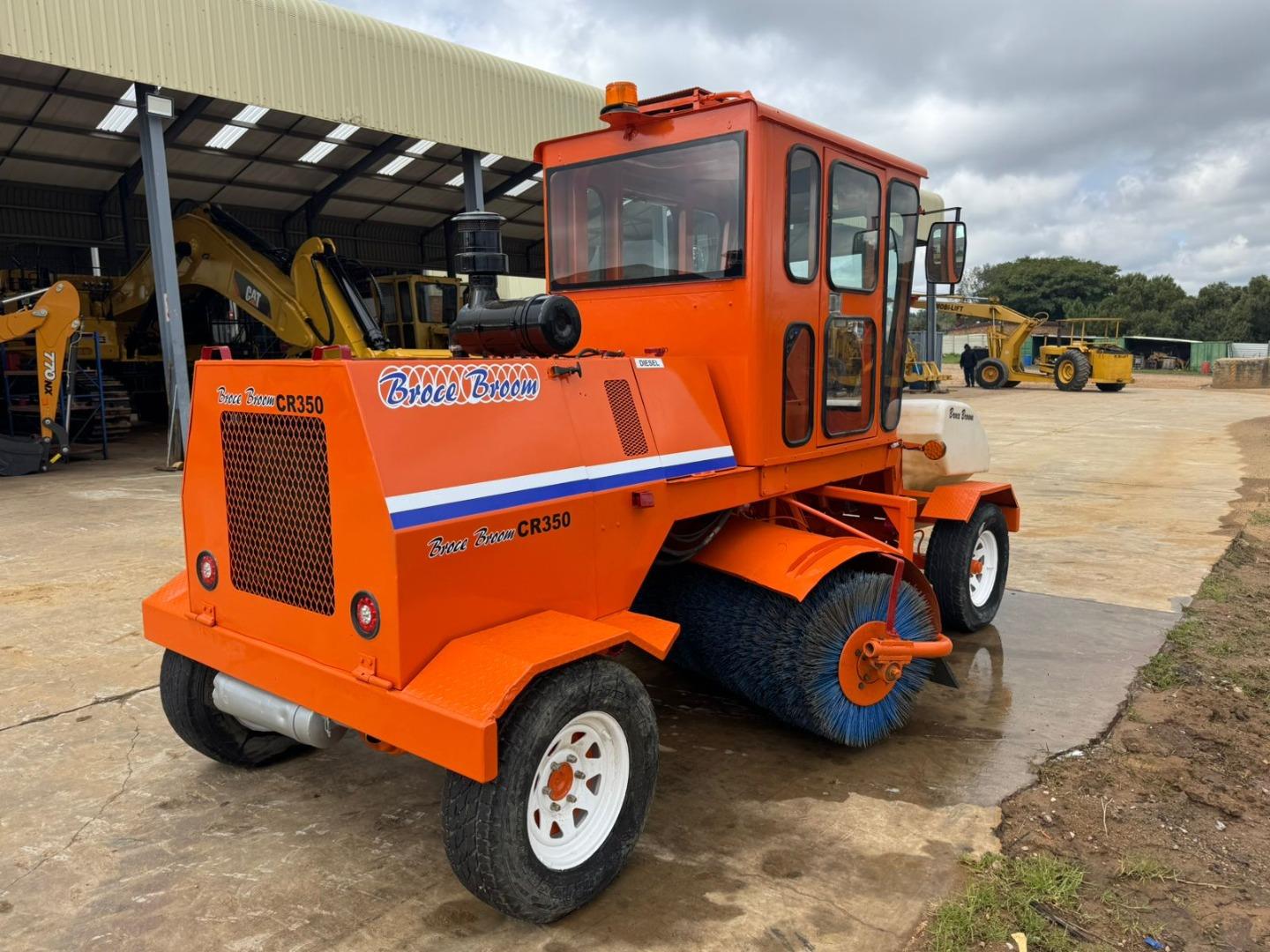 BROCE CR350 Road Sweeper Broom Vendel Equipment
