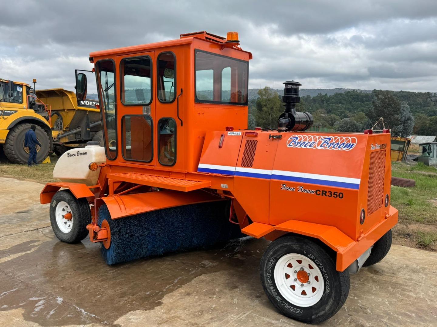 BROCE CR350 Road Sweeper Broom Vendel Equipment