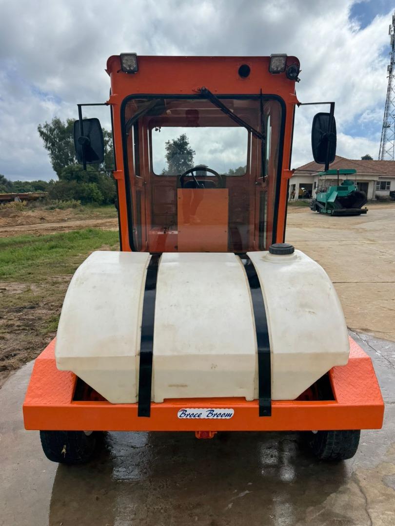 BROCE CR350 Road Sweeper Broom Vendel Equipment