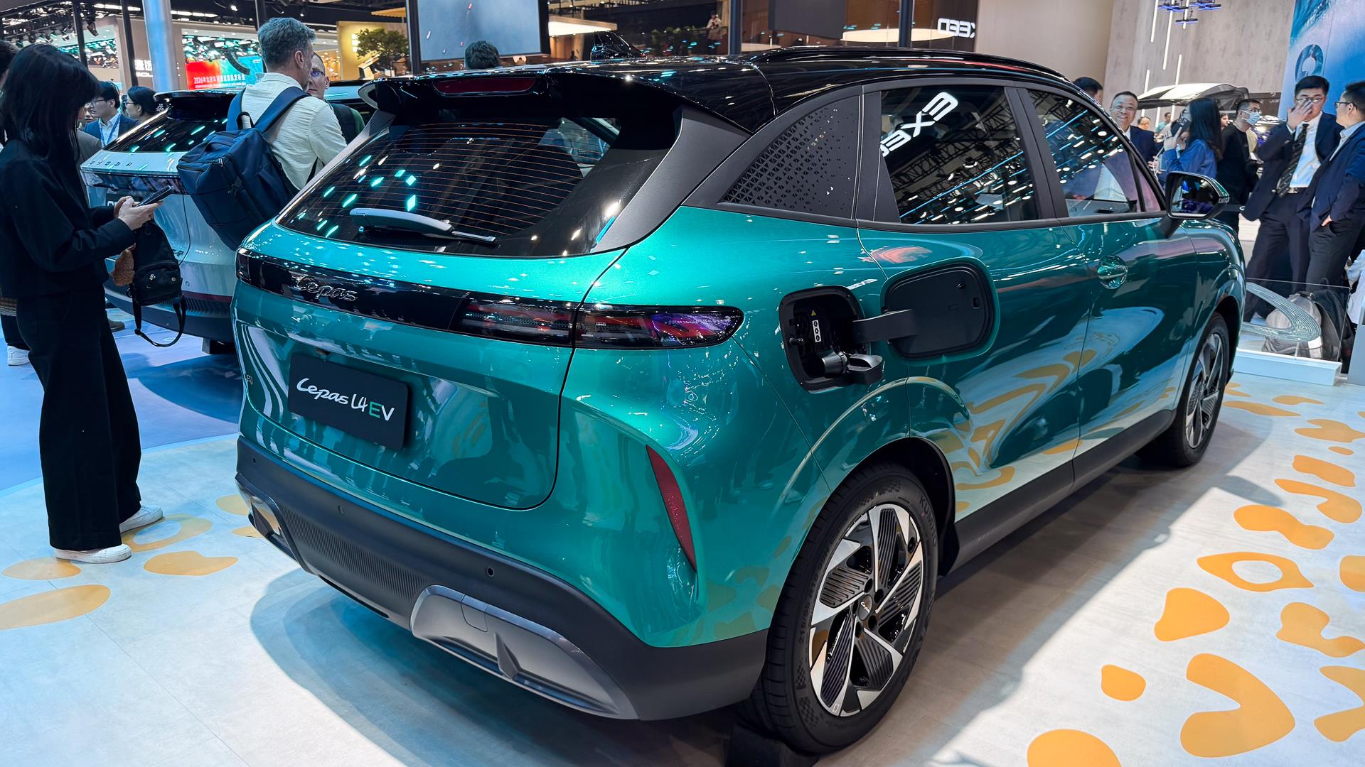 Automotive News