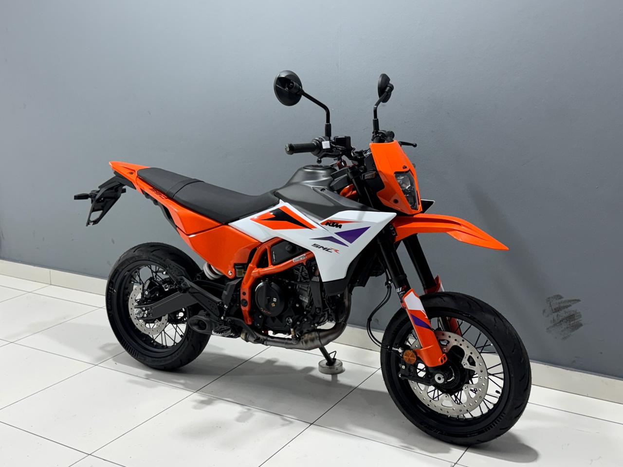 KTM 390 SMC