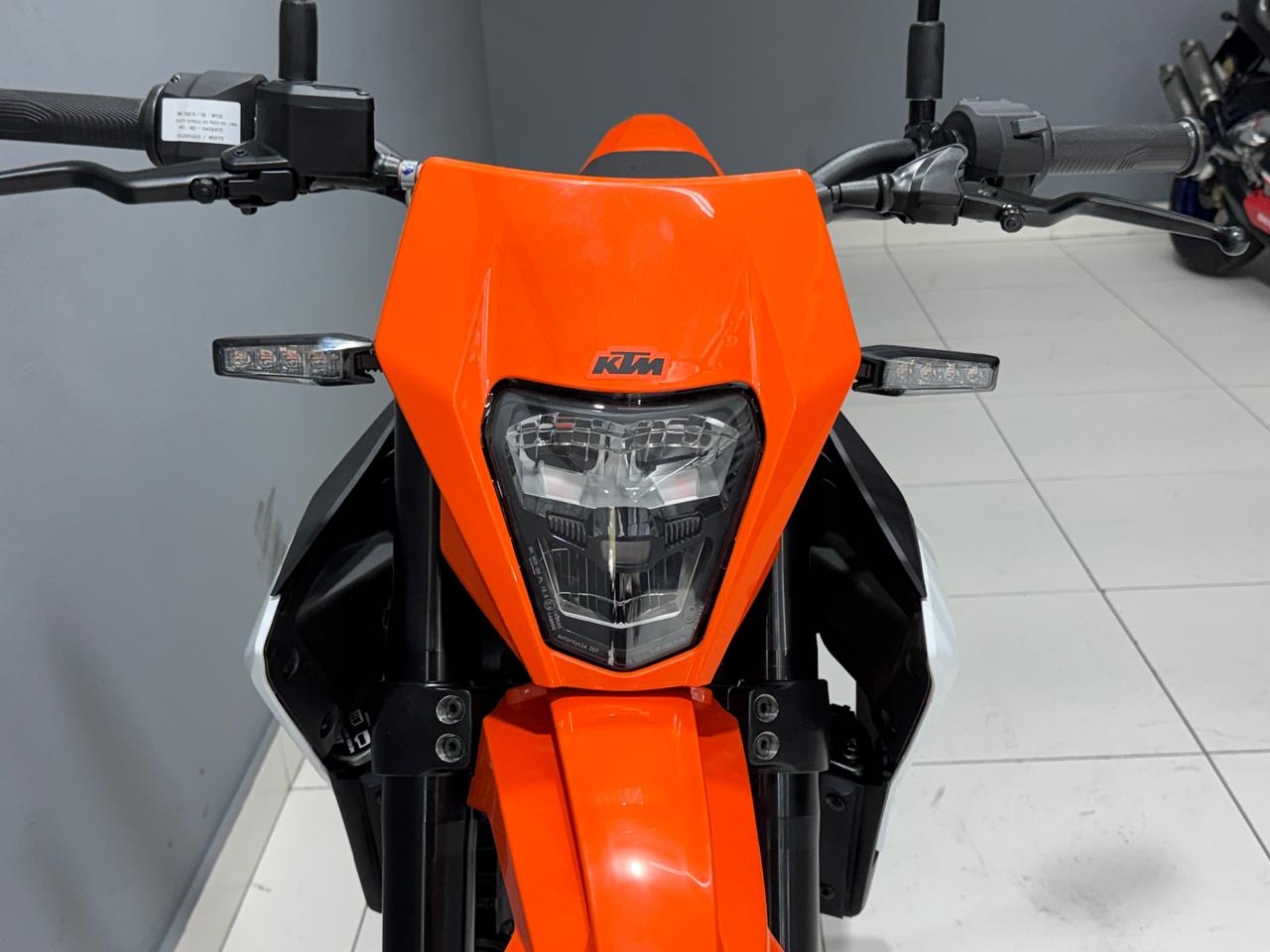 KTM 390 SMC
