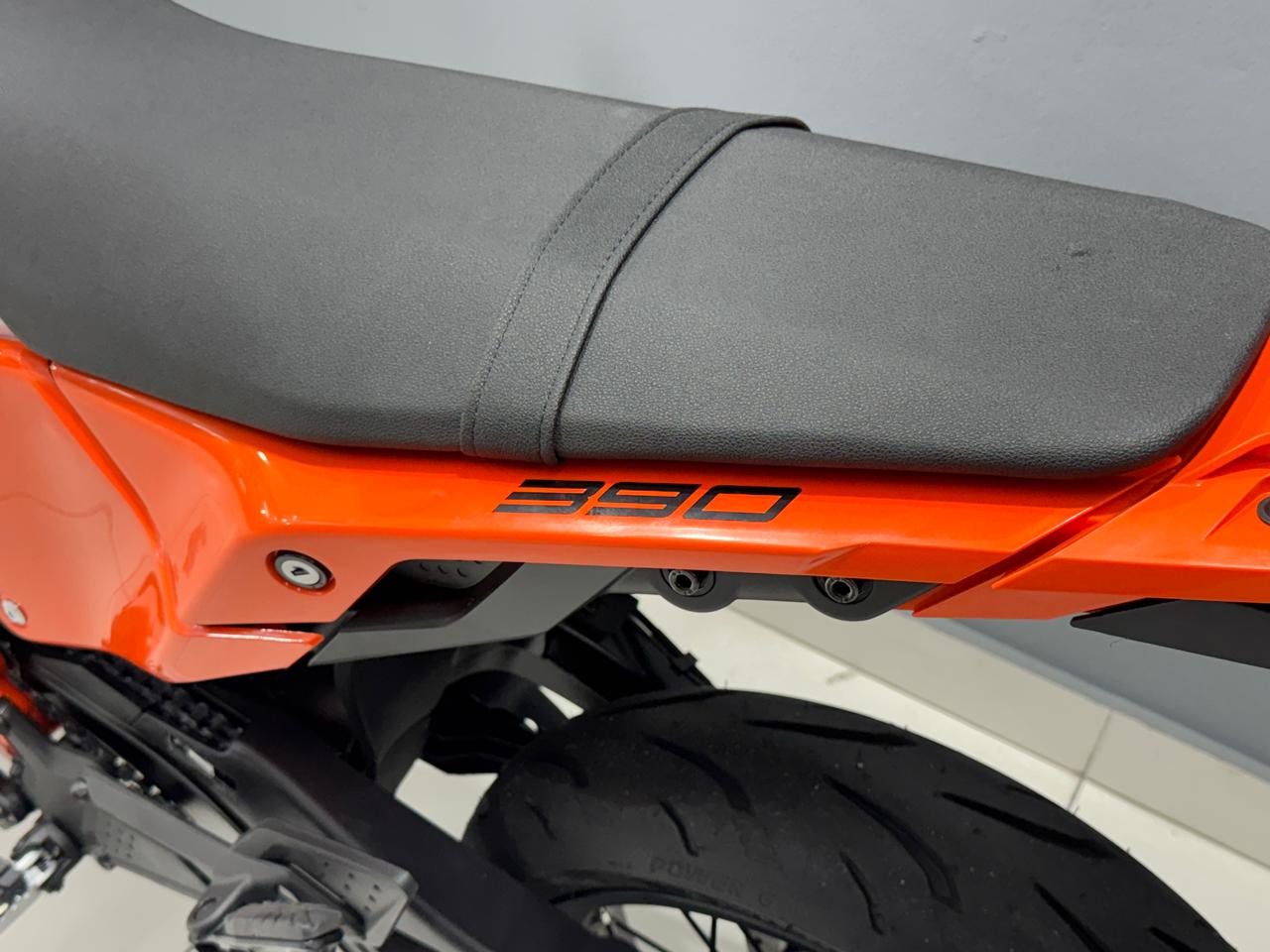 KTM 390 SMC