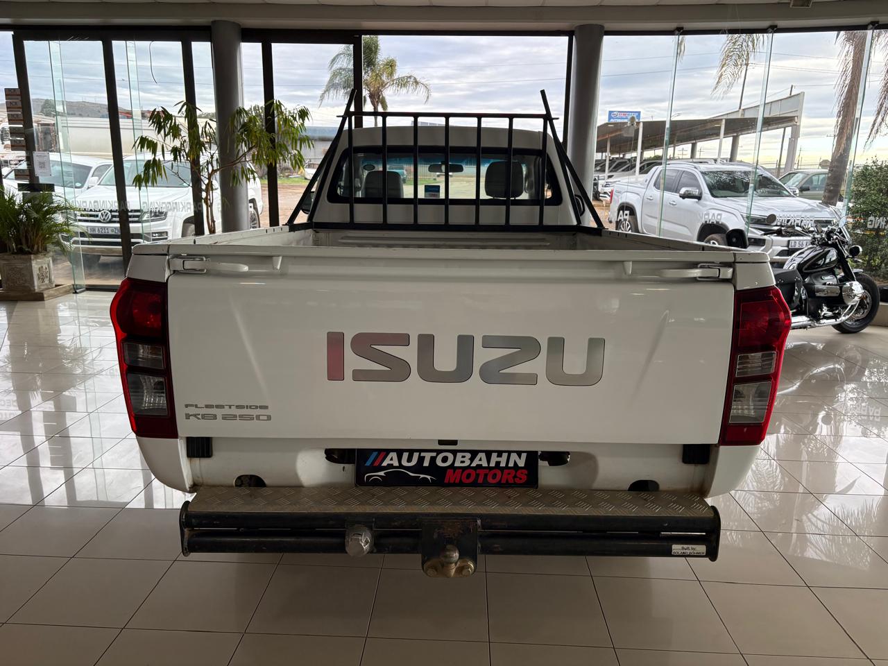 Isuzu KB 250 Fleetside Autobahn Auto