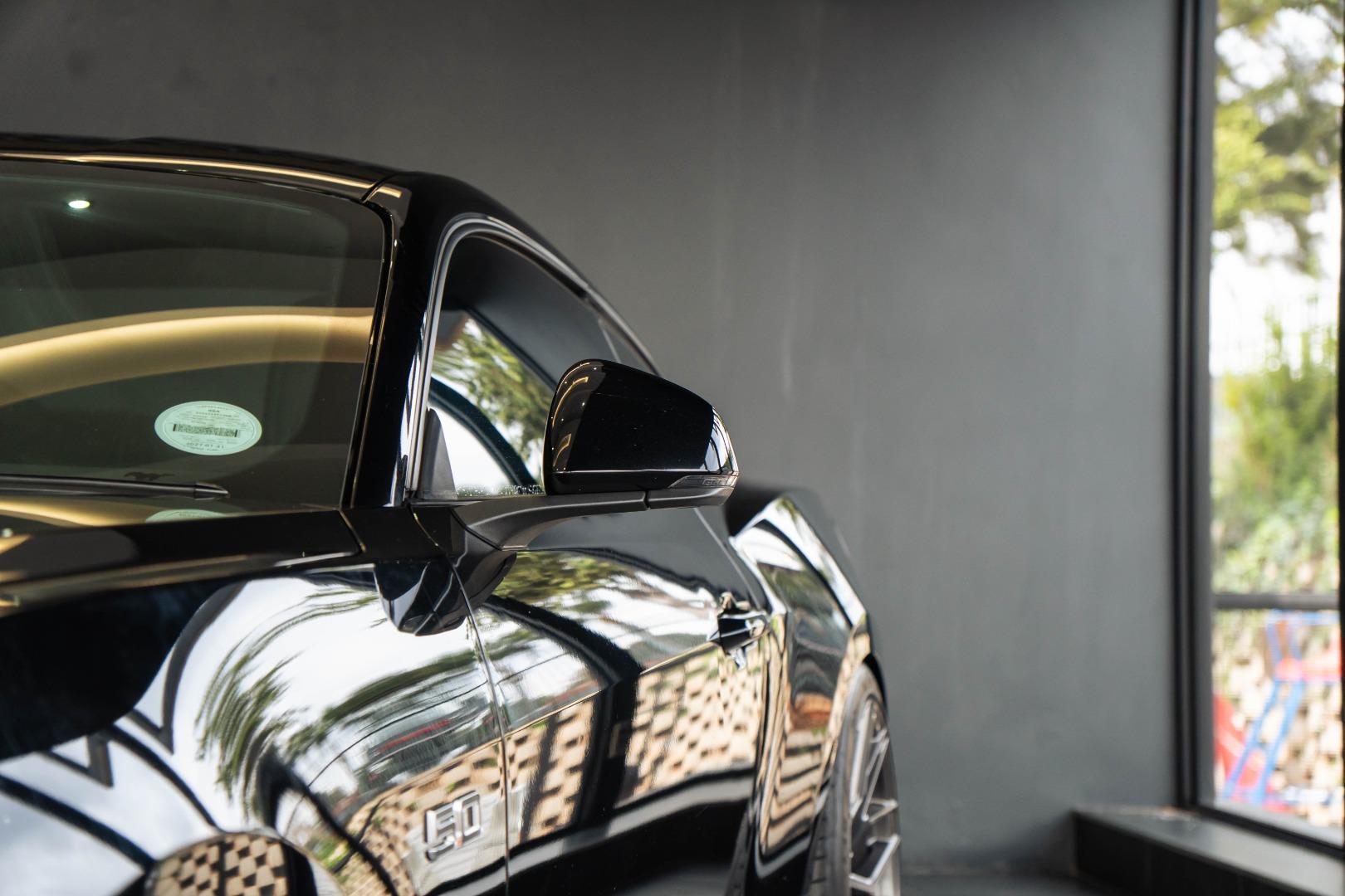 Ford Mustang 5.0 GT Fastback Bruma Nissan