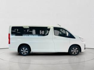 2024 Toyota Quantum 2.8 LWB Bus 11-Seater GL for sale
