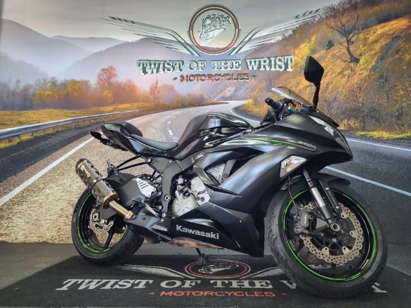 Mequやん In Canada – 1993 Kawasaki ZX750R-M1 | Bike-urious
