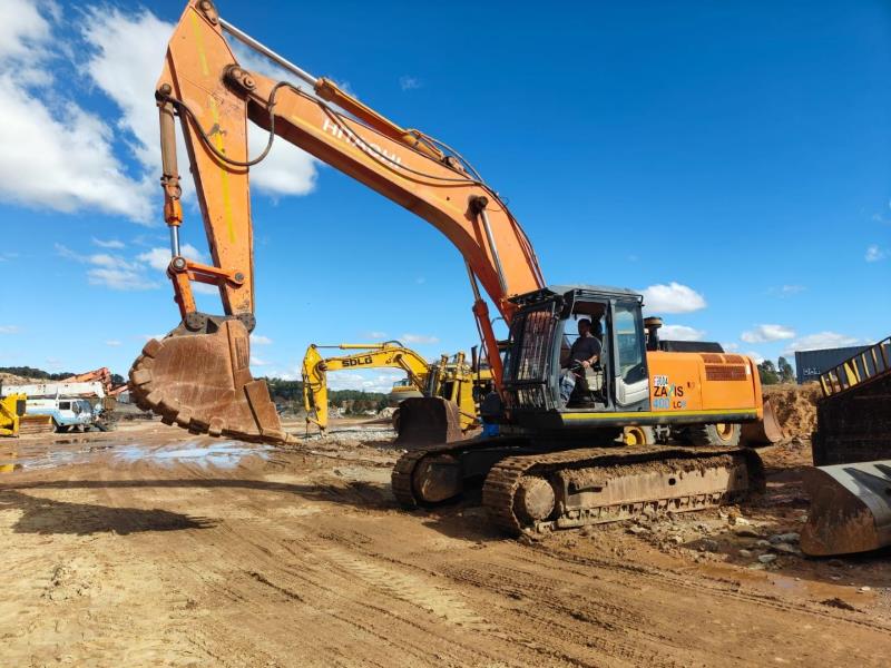 Hitachi ZX for sale in Roodepoort - ID: 28541639 - AutoTrader