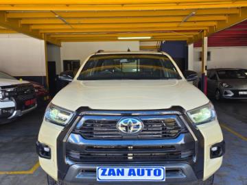 Toyota Hilux 2.8GD-6 Xtra Cab 4x4 Legend 55 for sale in Randburg