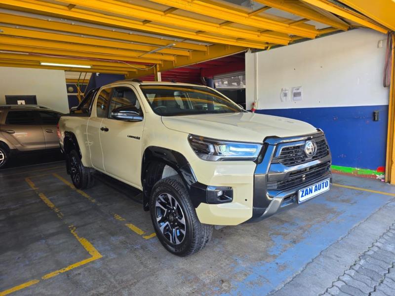 Toyota Hilux 2.8GD-6 Xtra Cab 4x4 Legend 55 for sale in Randburg