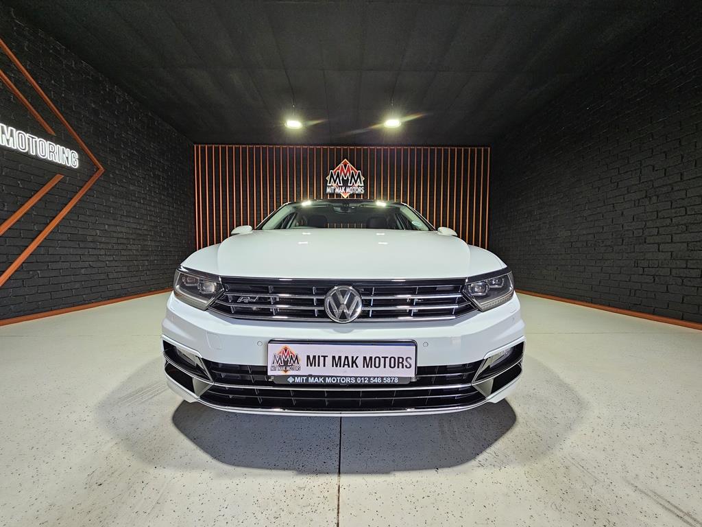 Volkswagen Passat 2.0TSI Executive R-Line Mit Mak Motors Gerrit Maritz