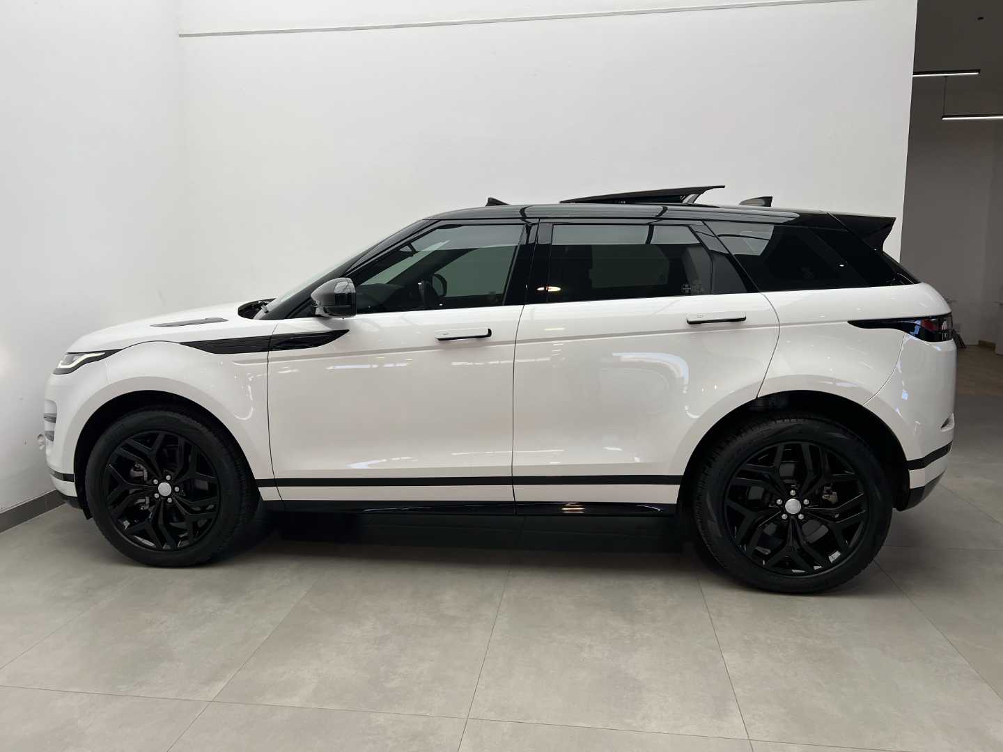 Land Rover Range Rover Evoque D200 R-Dynamic HSE Chery Lenasia Used