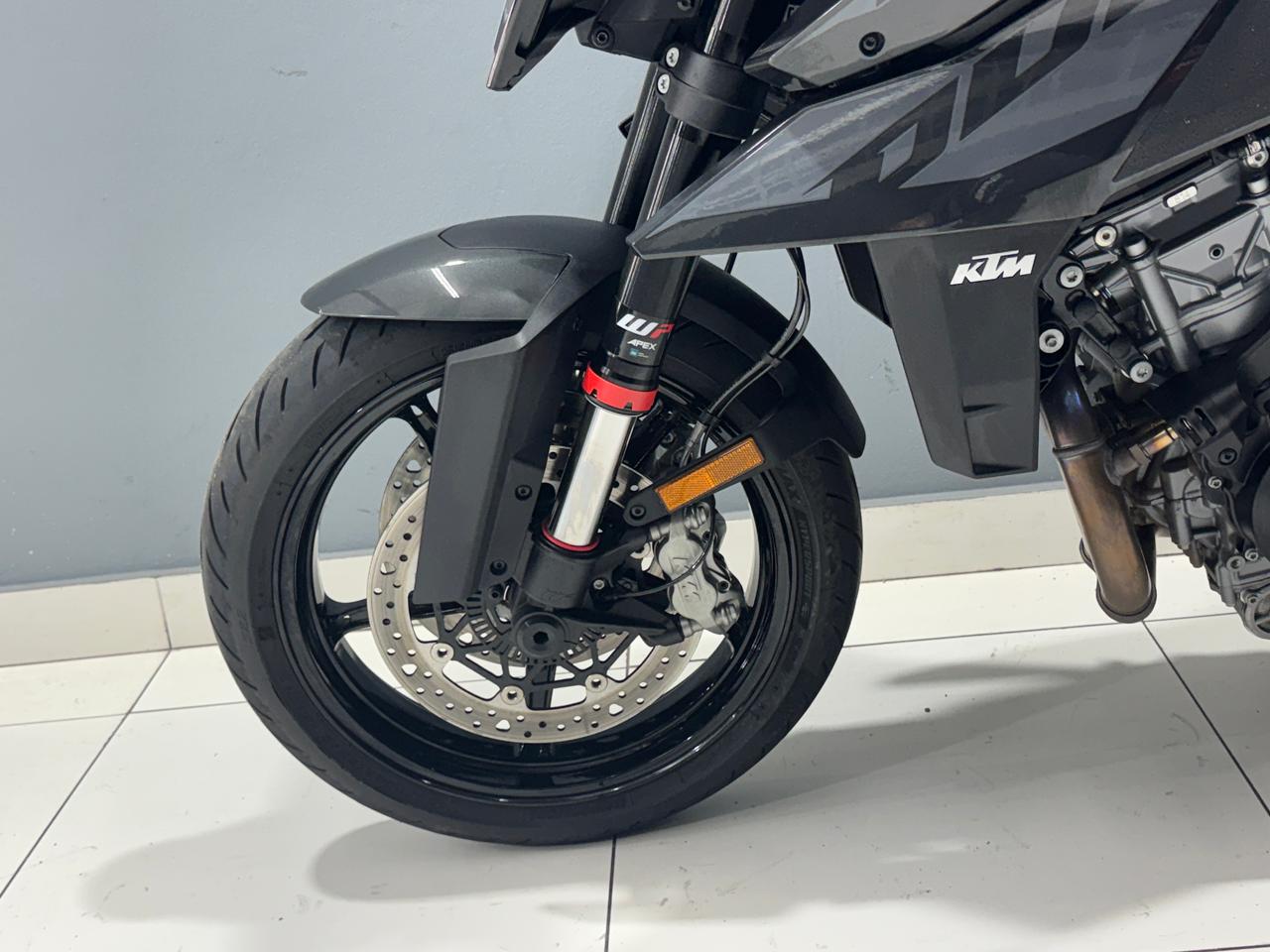 KTM 990 Duke