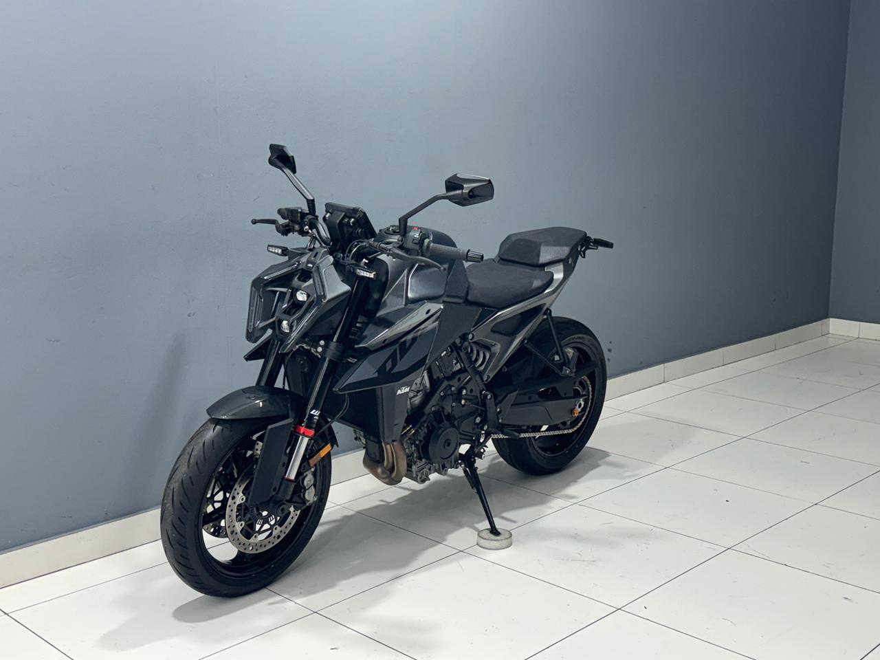 KTM 990 Duke