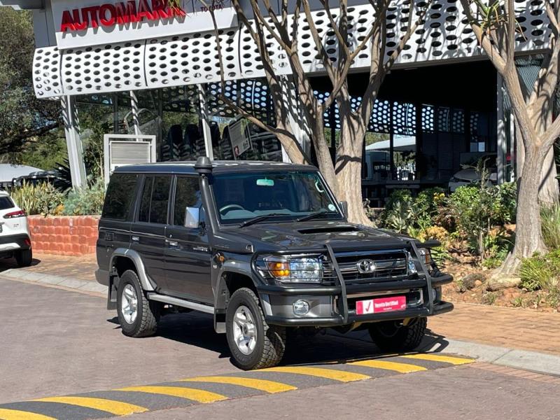 Toyota Land Cruiser 76 4.5D-4D LX V8 Station Wagon for sale in