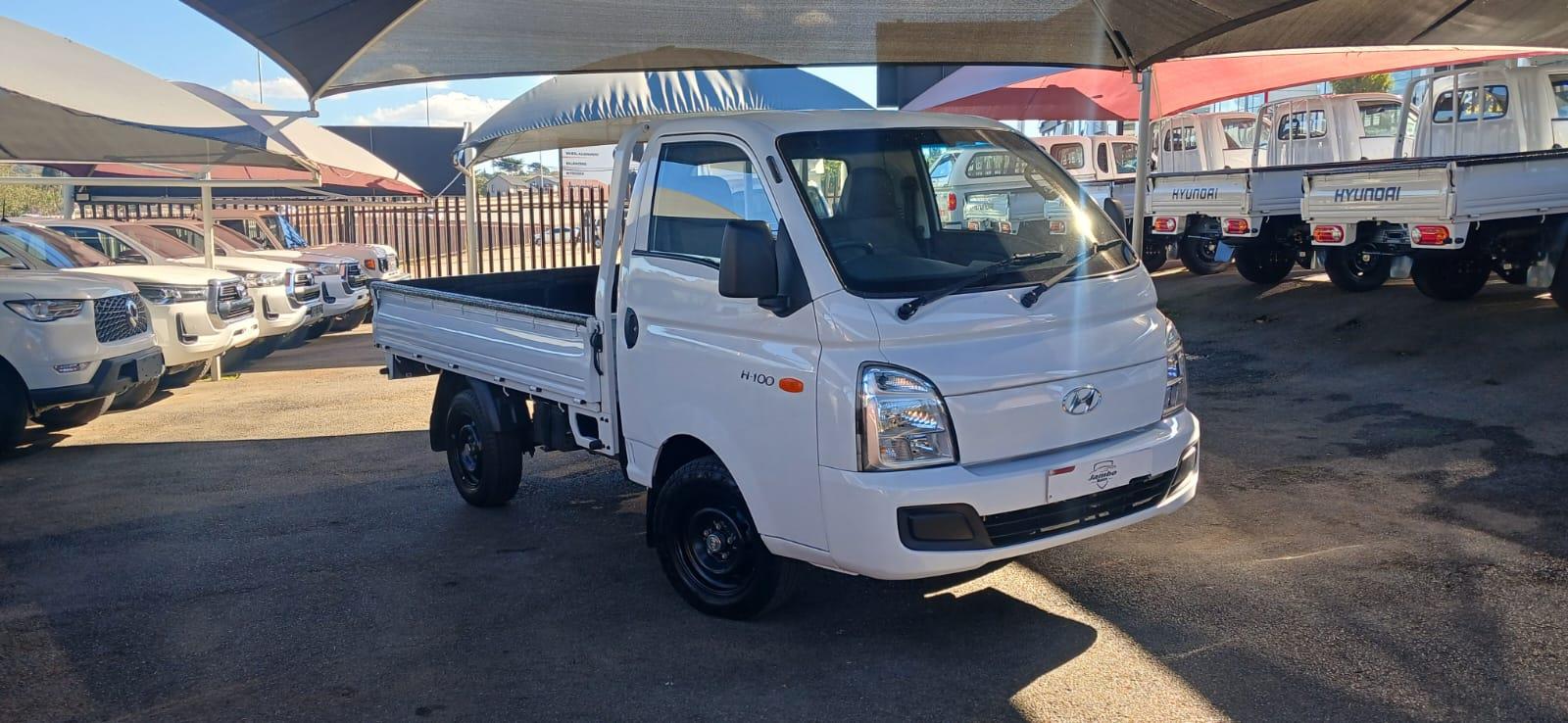 Hyundai H-100 Bakkie 2.6D Deck Jambo Motors