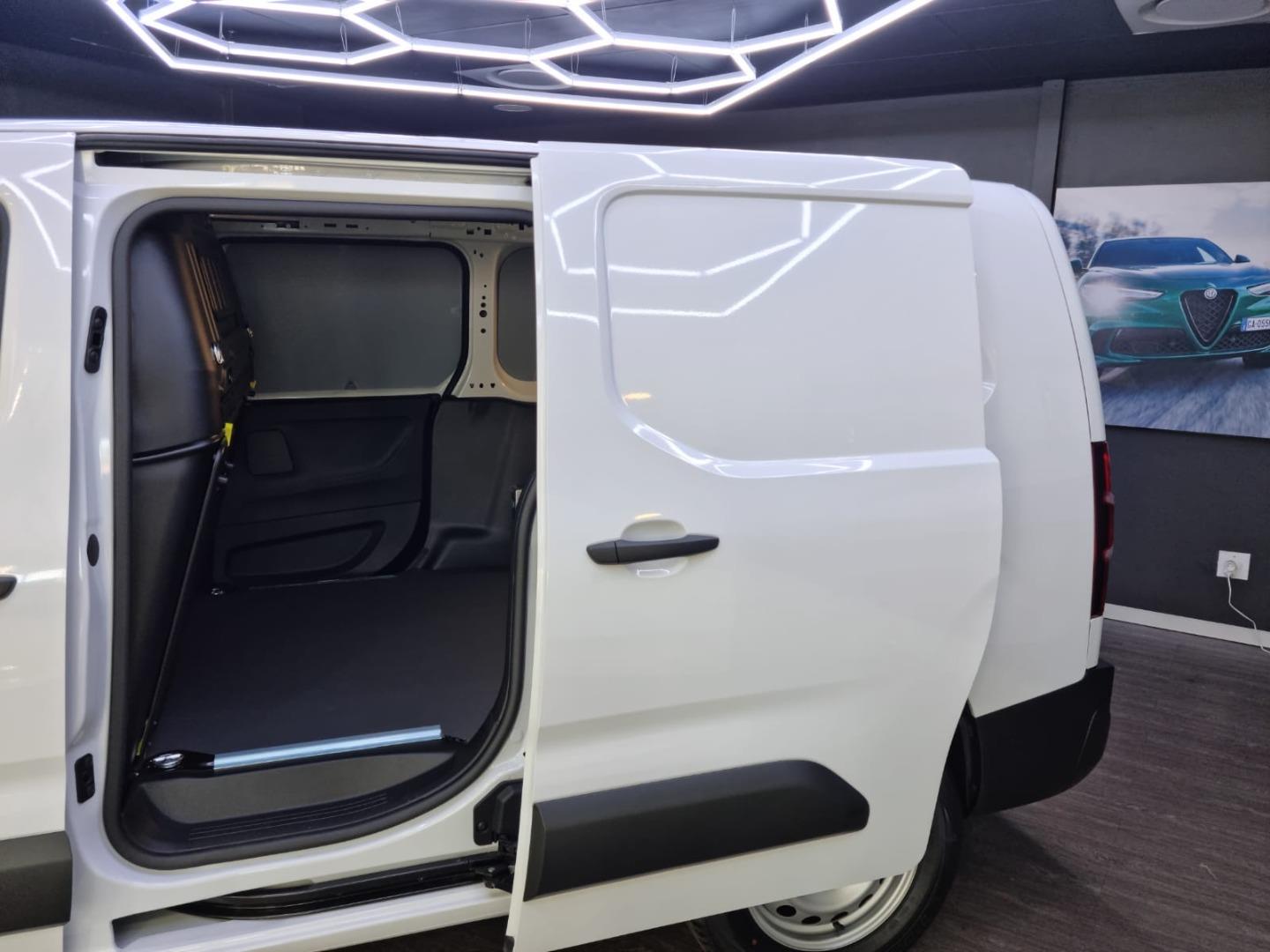 Fiat Doblo Maxi 1.6 Multijet Panel Van Arnold Chatz Cars