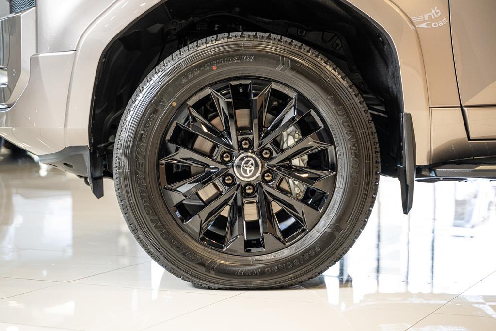 Toyota Land Cruiser Prado 2.8GD VX-L Auto Investments North Coast