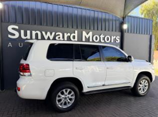 2017 Toyota Land Cruiser 200 4.5D-4D V8 VX for sale