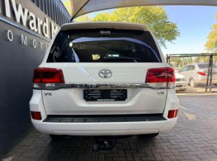 2017 Toyota Land Cruiser 200 4.5D-4D V8 VX for sale