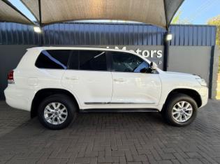 2017 Toyota Land Cruiser 200 4.5D-4D V8 VX for sale