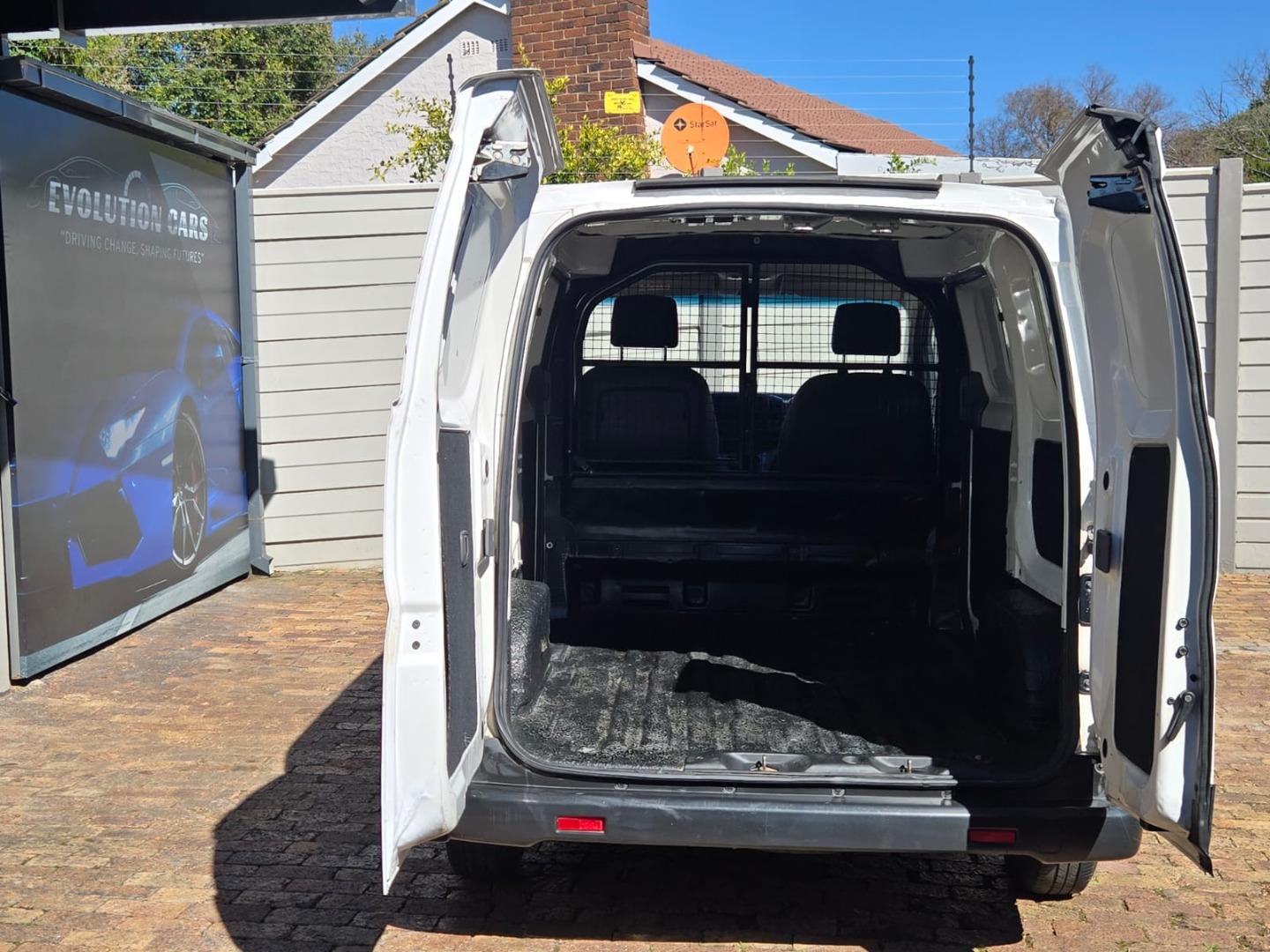 Nissan NV200 Panel Van 1.6i Visia Evolution Cars