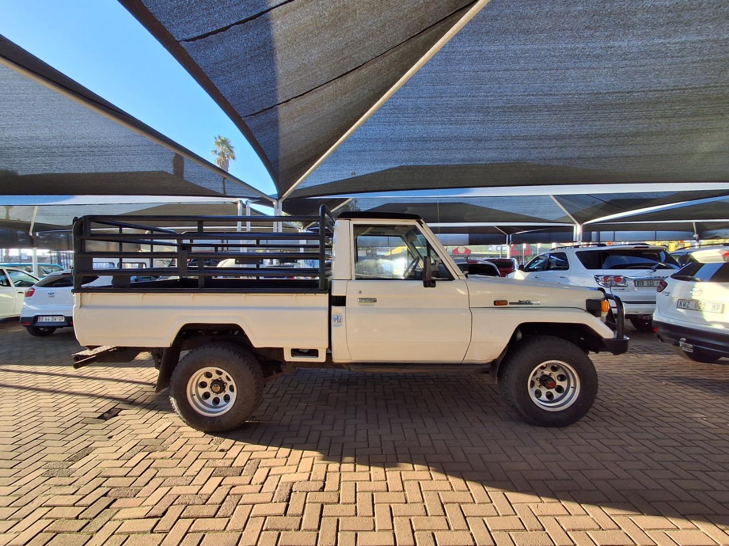 Toyota Land Cruiser 70 4.2D Middelburg Car Sales