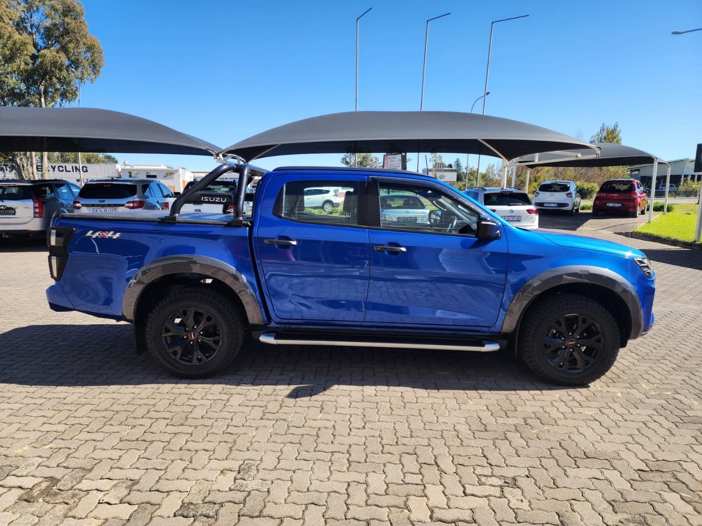 Isuzu D-Max 3.0TD Double Cab V-Cross 4x4 Cinzaco Auto