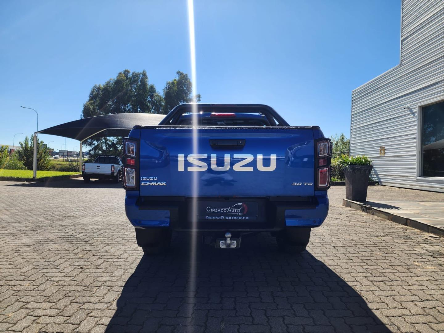 Isuzu D-Max 3.0TD Double Cab V-Cross 4x4 Cinzaco Auto