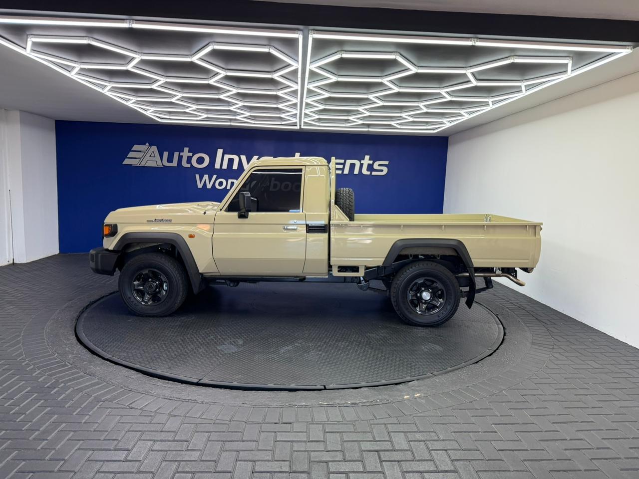 Toyota Land Cruiser 79 4.2D Single Cab Auto Investments Wonderboom