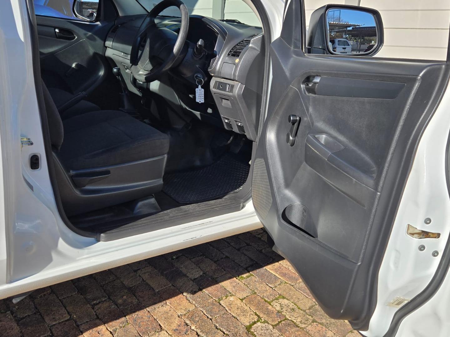 Isuzu D-Max 250 Fleetside Evolution Cars