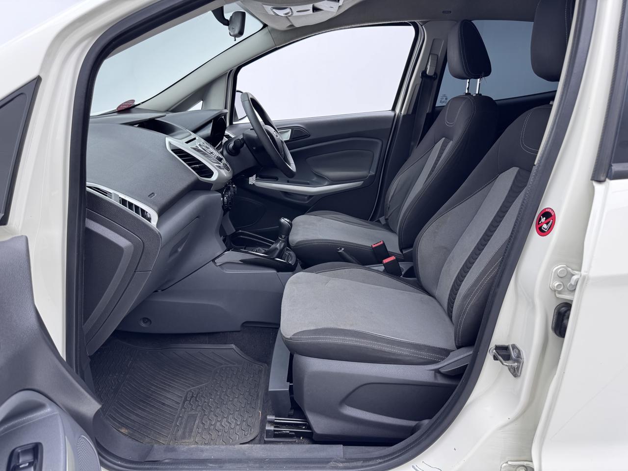 Ford EcoSport 1.0T Trend EBK Diagonal Street