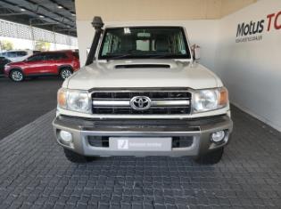 2015 Toyota Land Cruiser 76 4.5D-4D LX V8 Station Wagon for sale