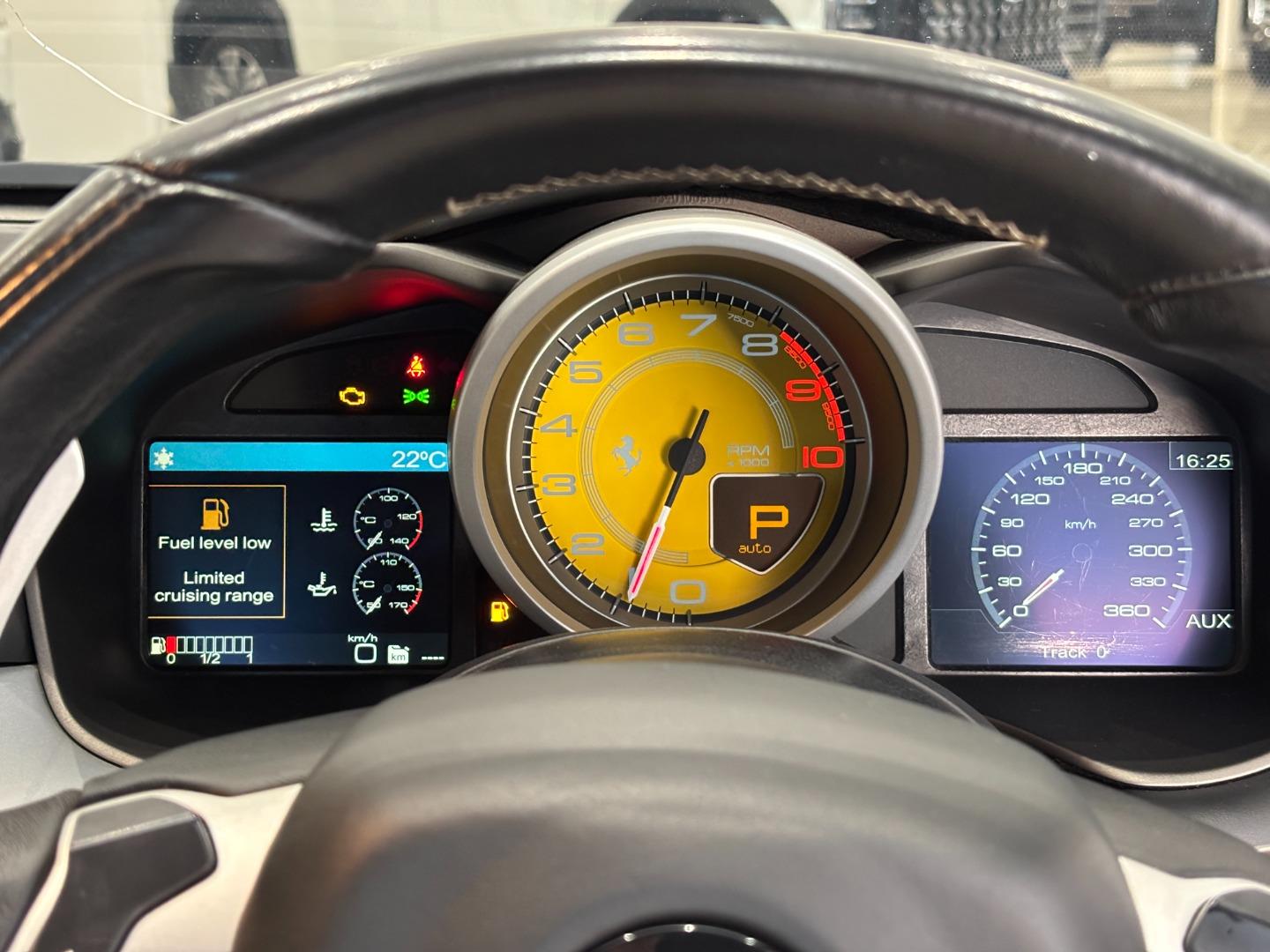 Ferrari FF FF Motor Barn