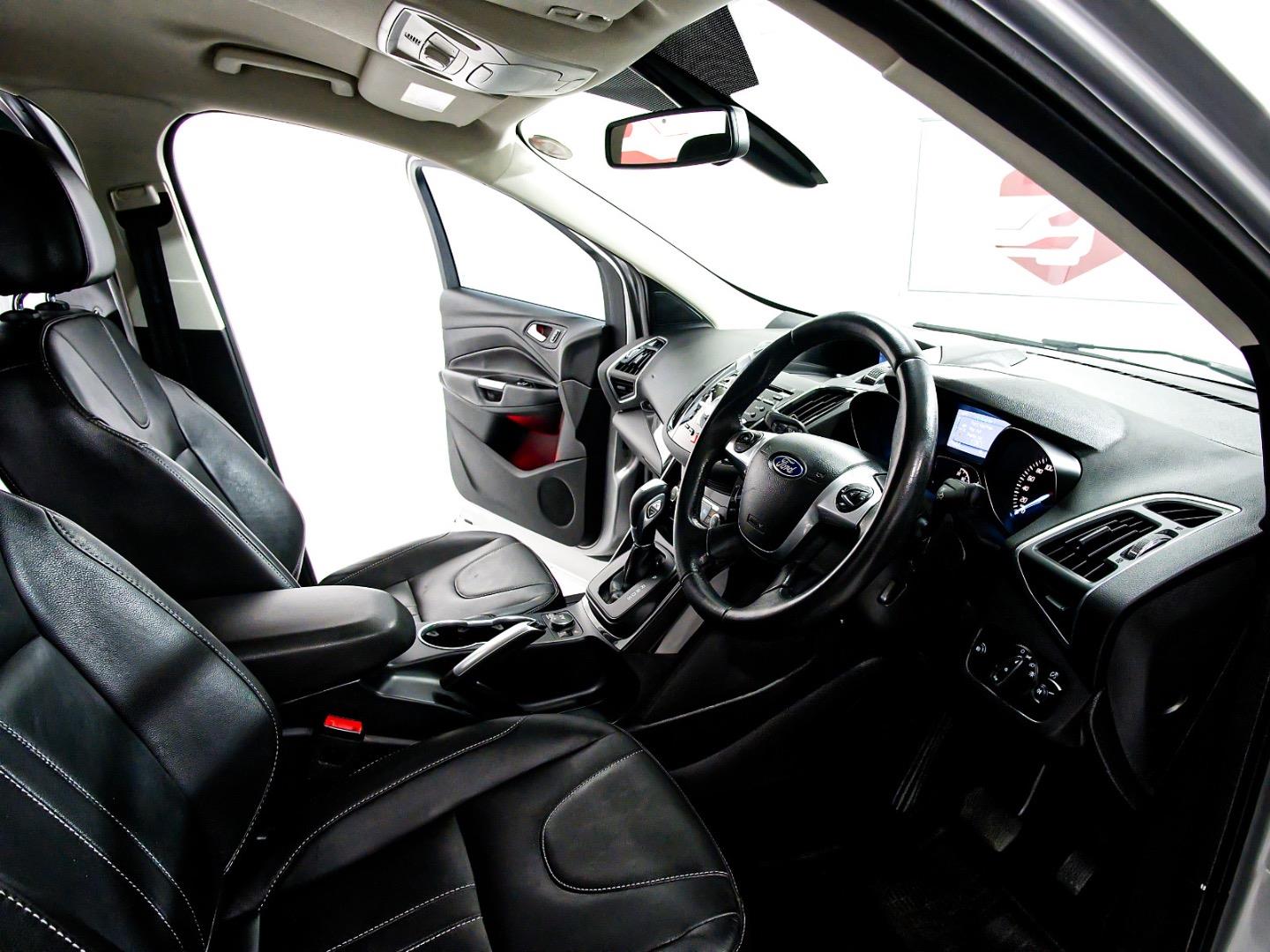 Ford Kuga 2.0T AWD Titanium Dealers Choice