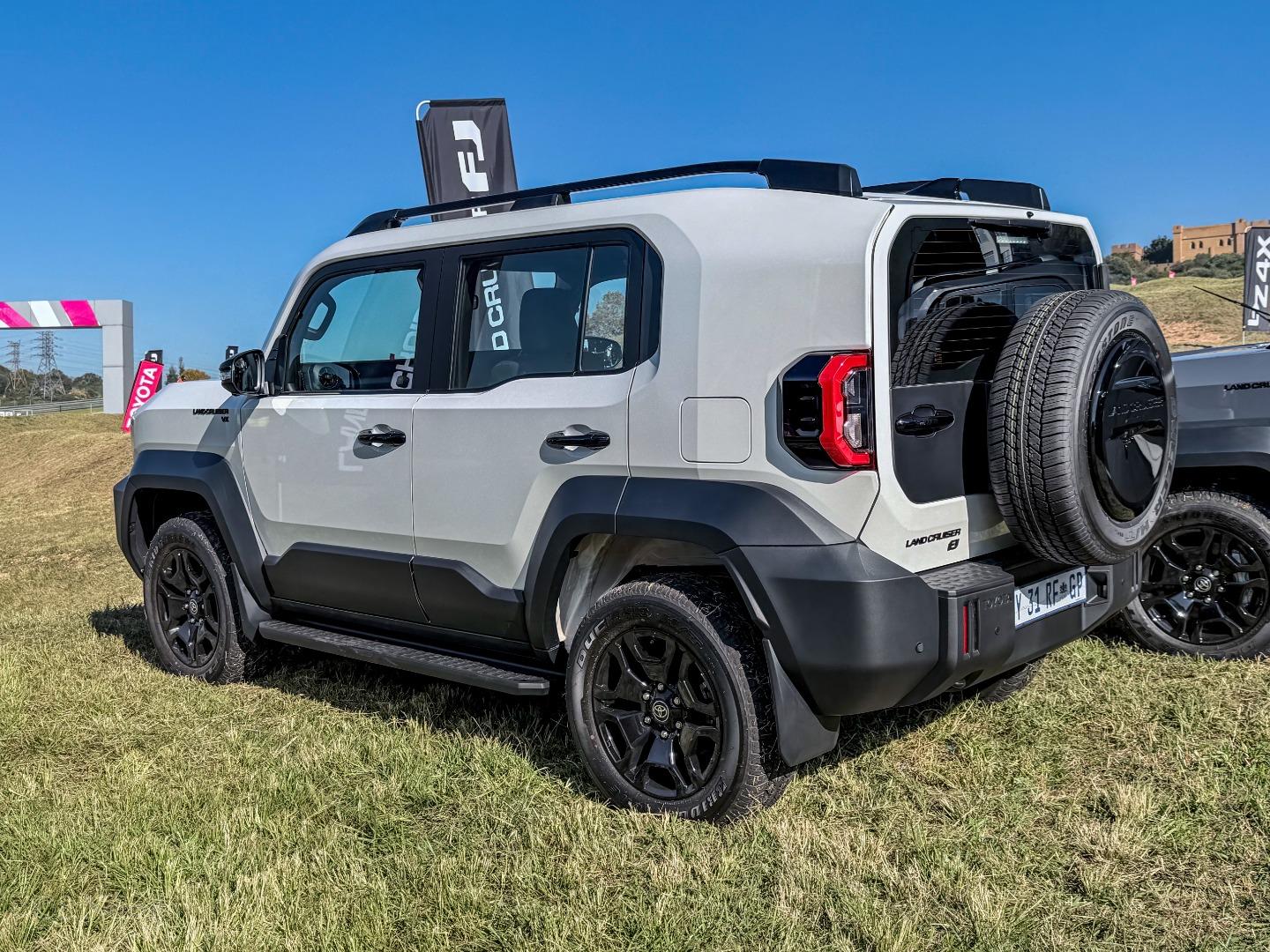 Toyota Land Cruiser FJ