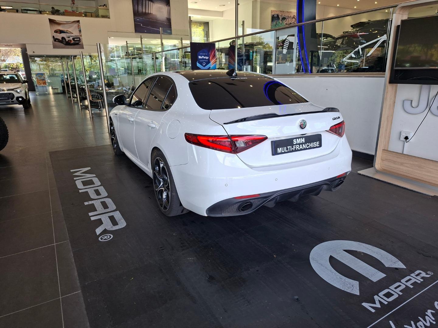 Alfa Romeo Giulia 2.0T Veloce SMH Jeep | Omoda | Jaecoo| Peugeot | Citroen| Alfa | ICAUR