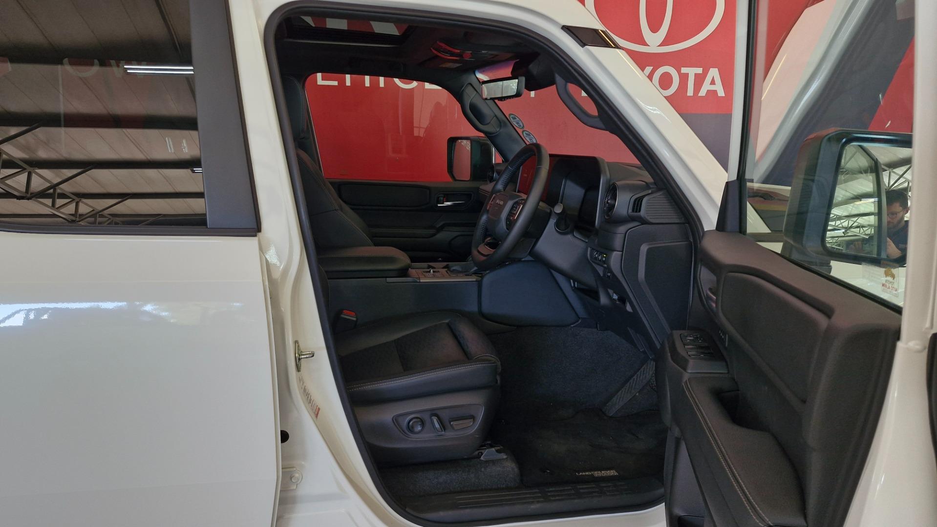 Toyota Land Cruiser Prado 2.8GD VX-R Vaal Toyota Sasolburg
