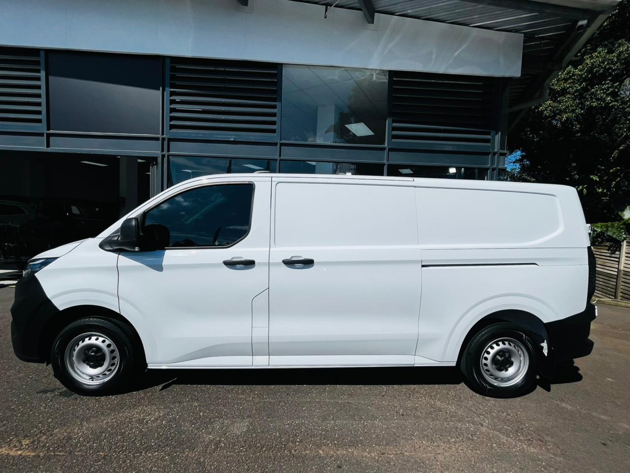 Ford Transit Custom 2.0SiT Panel Van LWB Halfway Ford Waterfall New