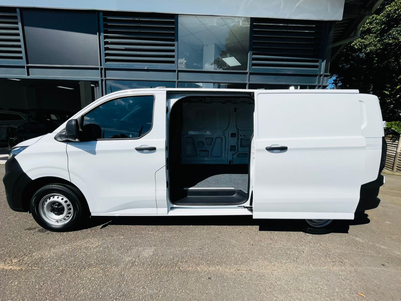 Ford Transit Custom 2.0SiT Panel Van LWB Halfway Ford Waterfall New