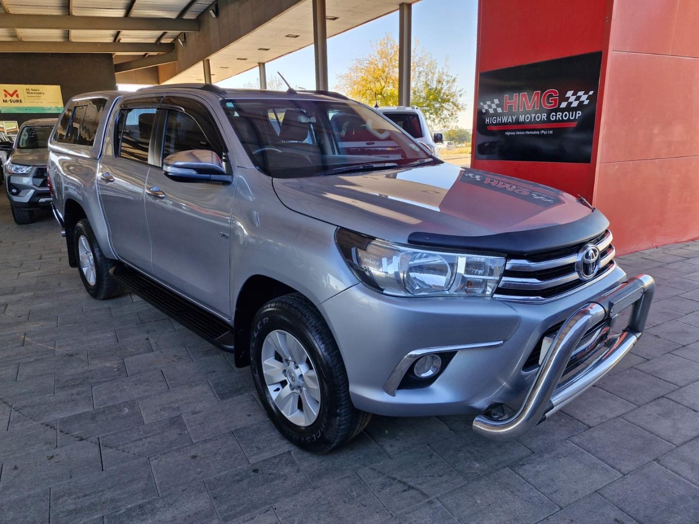 Toyota Hilux 4.0 V6 Double Cab Raider Highway Motors Klerksdorp (Pty) Ltd 1