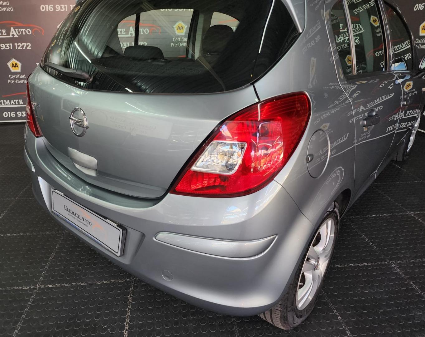 Opel Corsa 1.4 Essentia Ultimate Auto
