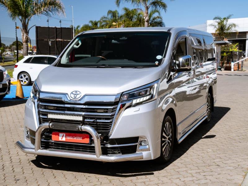 Toyota Quantum 2.8 LWB Bus 6-seater VX Premium for sale in