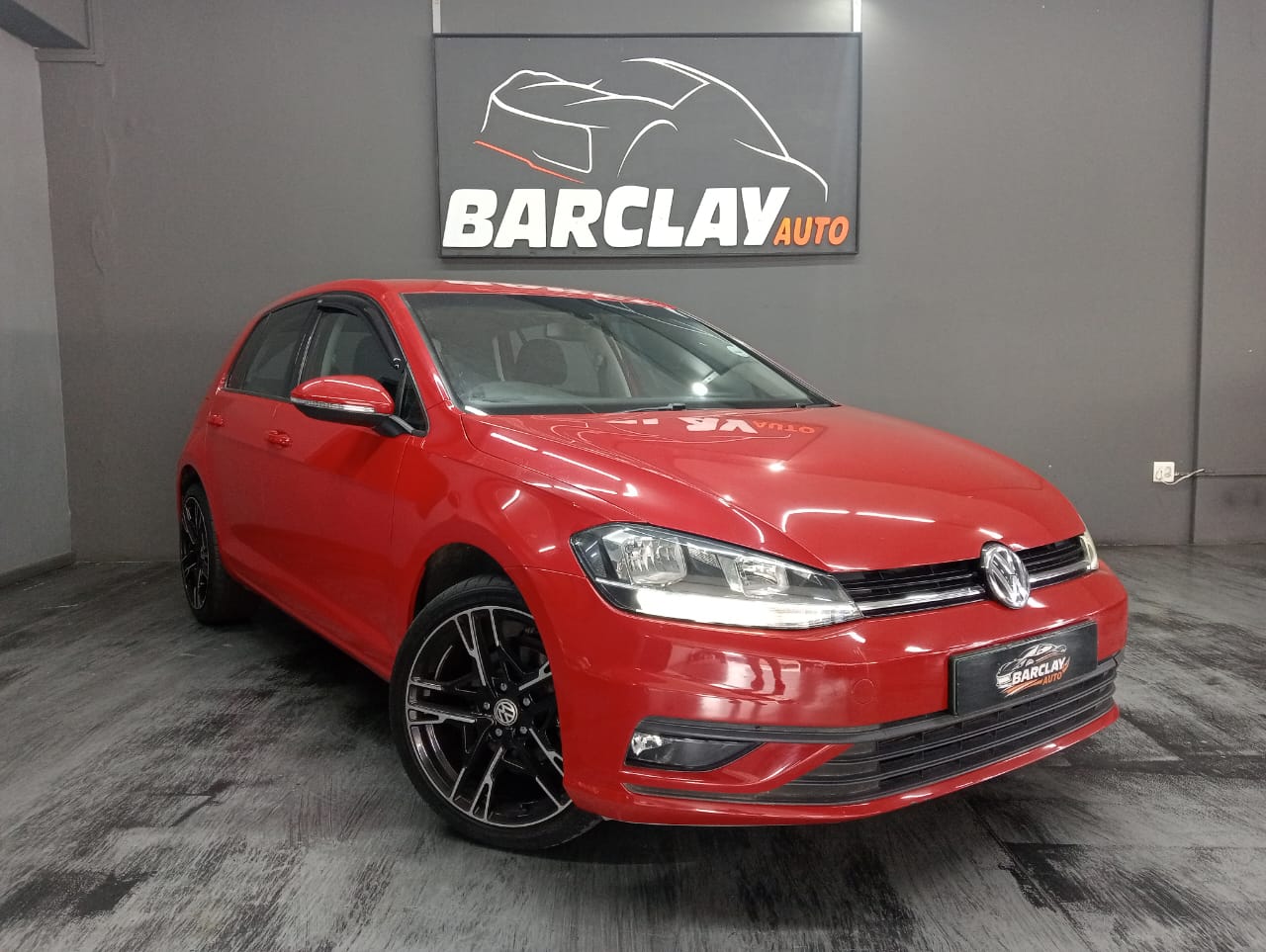 Volkswagen Golf 1.0TSI Trendline Barclay Motor World